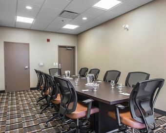 Hotel Quality Inn & Suites