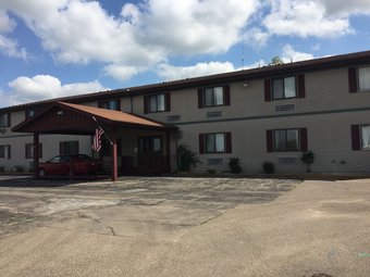 Hotel The Travelers Inn