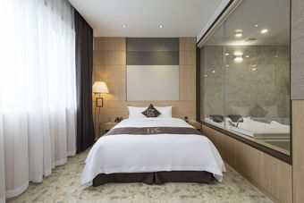 Gold River Hotel