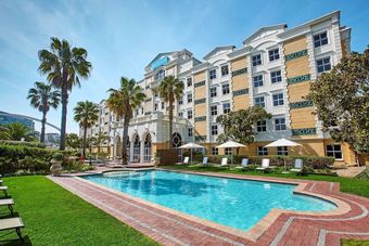 Hotel Stayeasy Century City
