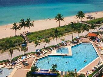 Hotel Mu�iz