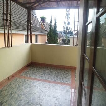 Villa Kota Bunga Violet