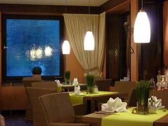 Hotel Holl