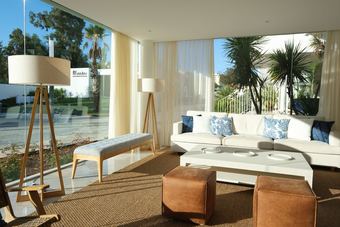 Malibu Foz Hotel