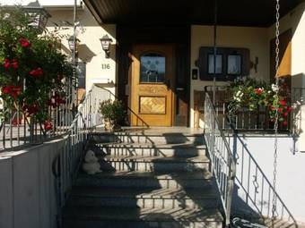 Hostal Restaurant Gr�ner Baum