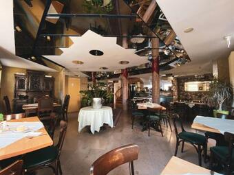 Hostal Zum Gr�nen Turm