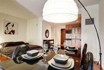 Apartamentos Bleury Furnished Suites By Hometrotting