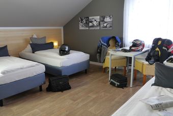 Hotel H�llen