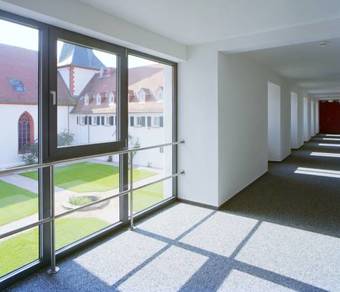 Albergue Kloster H�chst - Jugendbildungsst�tte Und Tagungshaus Der Ekhn