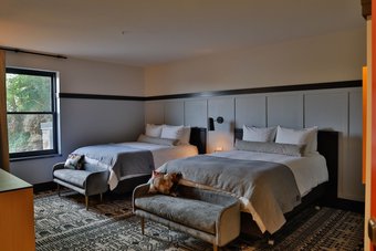 Hotel Lora