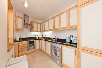 2 Bedroom City Centre Apartment With Patio