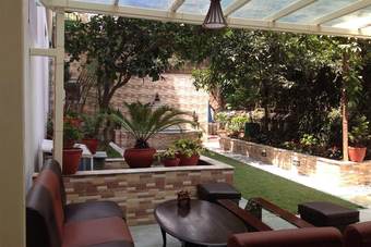 Sam's Patio Bed And Breakfast