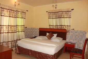 Carlcon Hotel