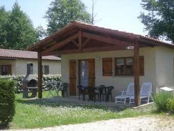 Camping Les Lacs De Courtes - Chalets