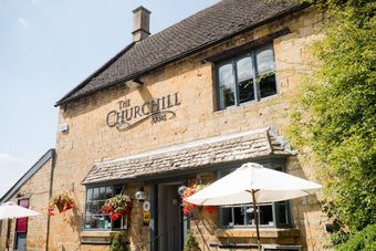 Bed & Breakfast The Churchill Arms