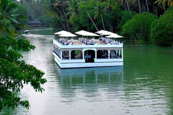 Hotel Leela Backwaters Inn