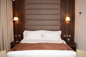 Hotel Monty Suites & Golf