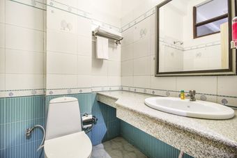 Fabhotel Evergreen