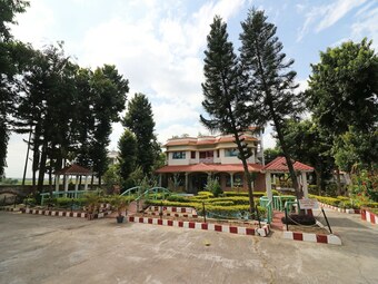 Oyo 18879 Amantran Hotel & Resorts