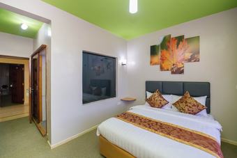 Hotel Maple Inn