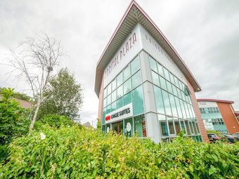Hotel Oyo Chase Suites