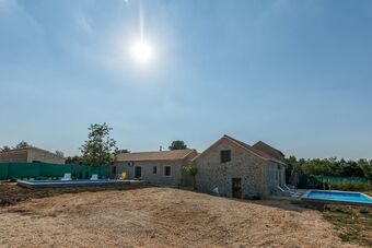 House Mirta 3