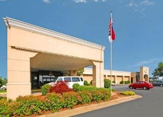 Clarion Hotel Greensboro Airport
