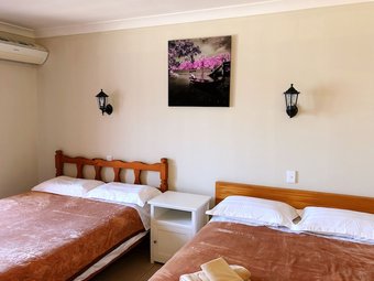 Central Jetty Motel