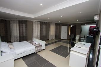 Hotel Matola Garden