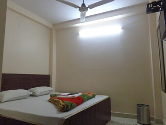 Hotel Sri Sai Inn