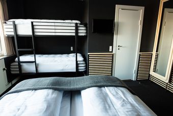 Hotel-b