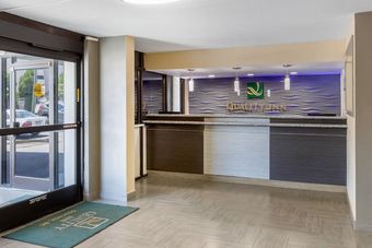 Hotel Quality Inn Airport-near Uptown