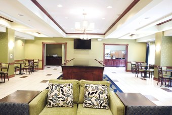 Hotel Holiday Inn Express And Suites Urbandale