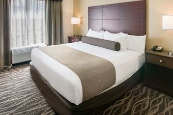 Cobblestone Hotel & Suites - Two Rivers