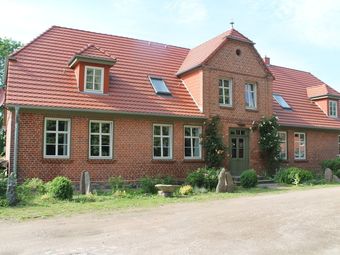 Beautiful Mansion Near Lake In Warnow