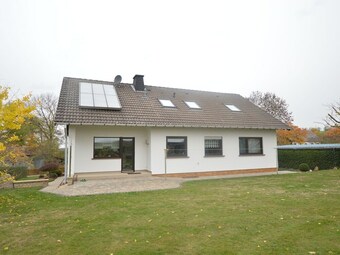Spacious And Comfortable Apartment With Large Garden And Terrace In Rustic Surroundings