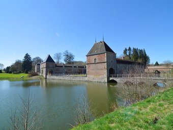 Peculiar Cottage In Barvaux-condroz With Garden