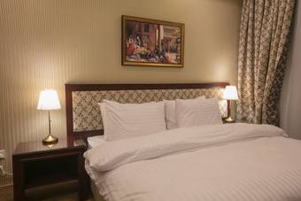 Strand Hotel