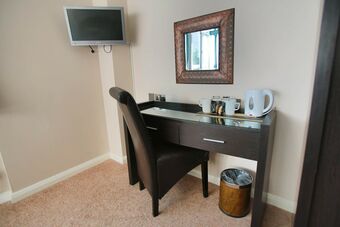 Best Western Plus Oaklands Hotel