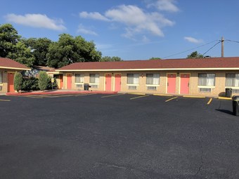 Motel De Leon Inn