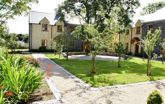 Apartamentos Burren Court
