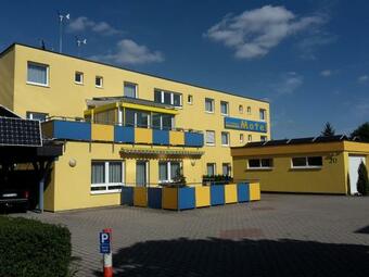 Motel Am Highway