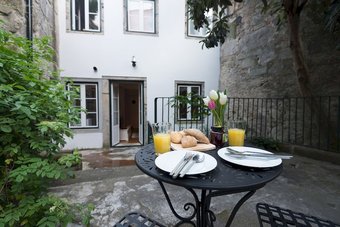 Apartamento Frs001 · Vinofino 2b Duplex Private Garden · Wifi · View