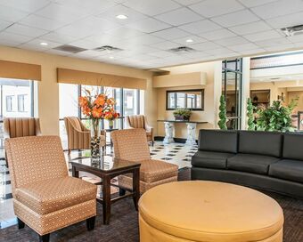 Hotel Quality Inn & Suites