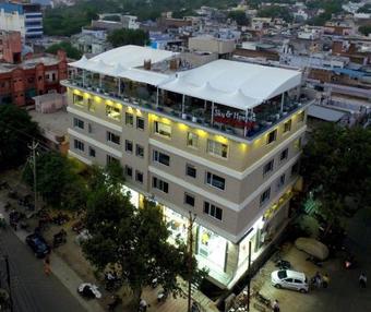 Hotel City Crown