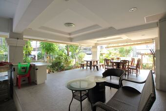 Hotel Oyo 498 Ladawan Villa