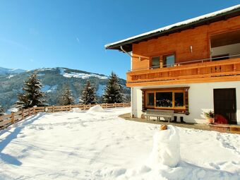 Comfortable Apartment In Hopfgarten Im Brixental With Garden