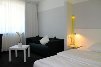 Hotel U