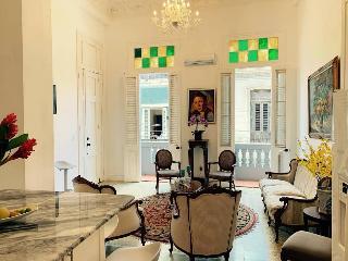Hostal Chandelier