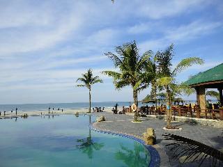 Hotel Ngwe Saung Yacht Club & Marina